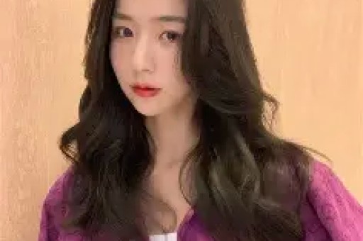 震惊！卢昱晓因片场不当行为塌房网友热议职业素养问题